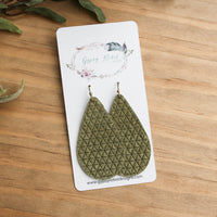 Taylor- Olive Triangle Texture